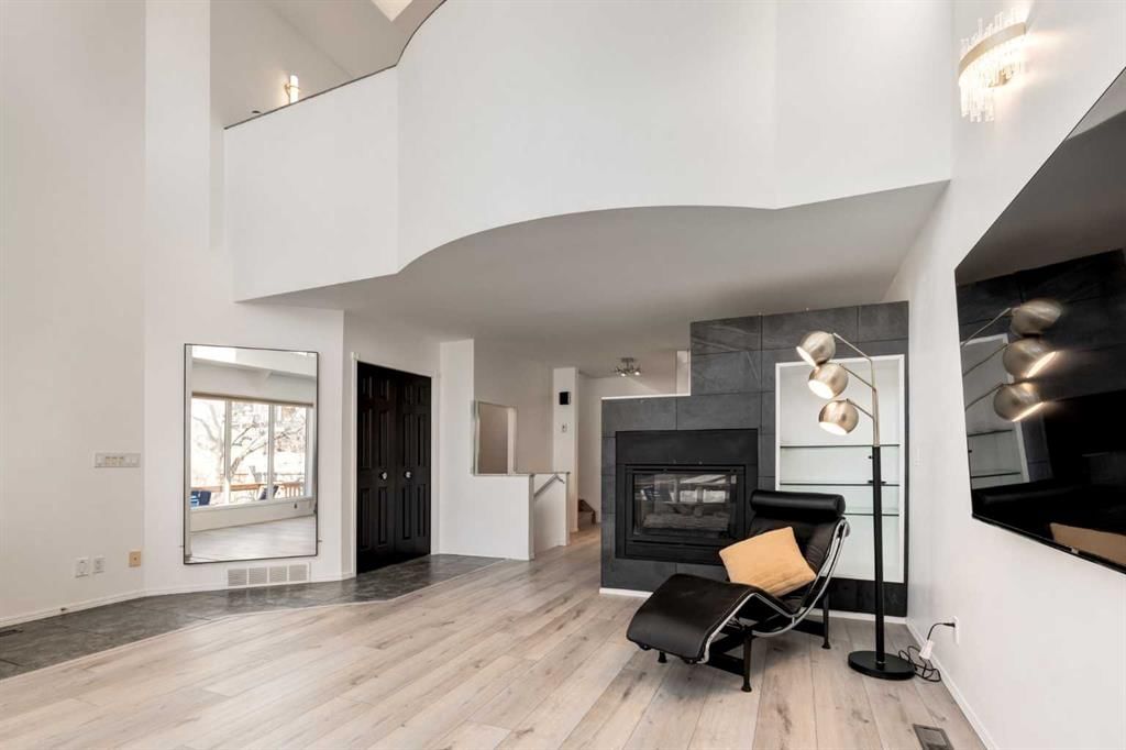 88 34 Avenue SW, Calgary — photo 5 of 48