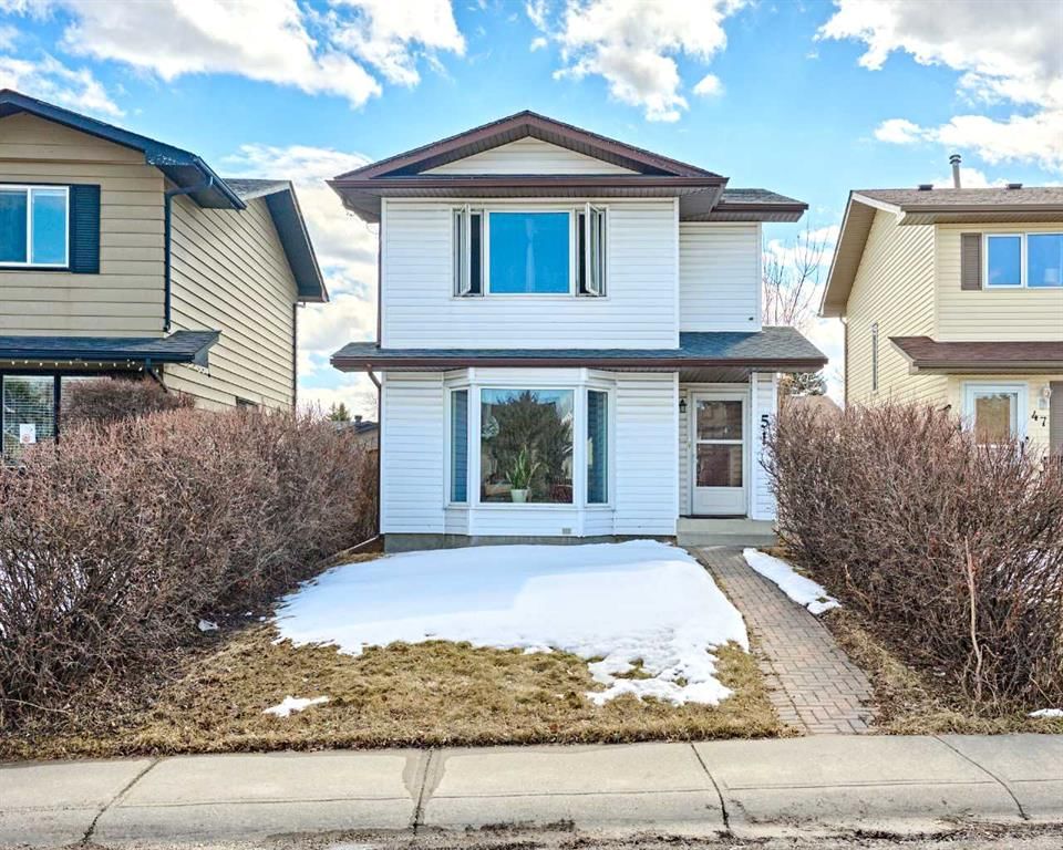 51 Sunmills Court SW, Calgary — photo 2 of 40