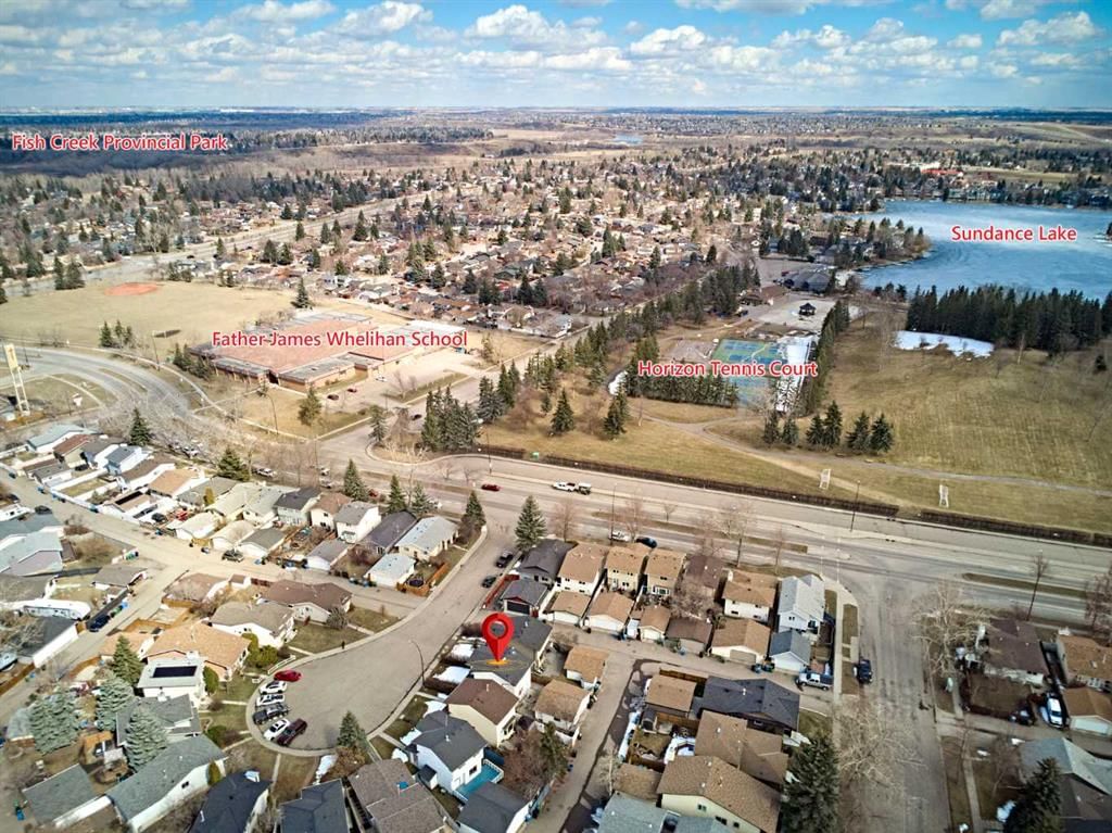 51 Sunmills Court SW, Calgary — photo 3 of 40