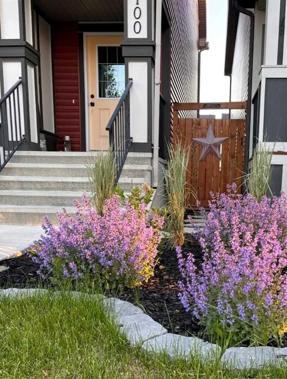 100 Evansborough Common NW, Calgary — photo 2 of 50