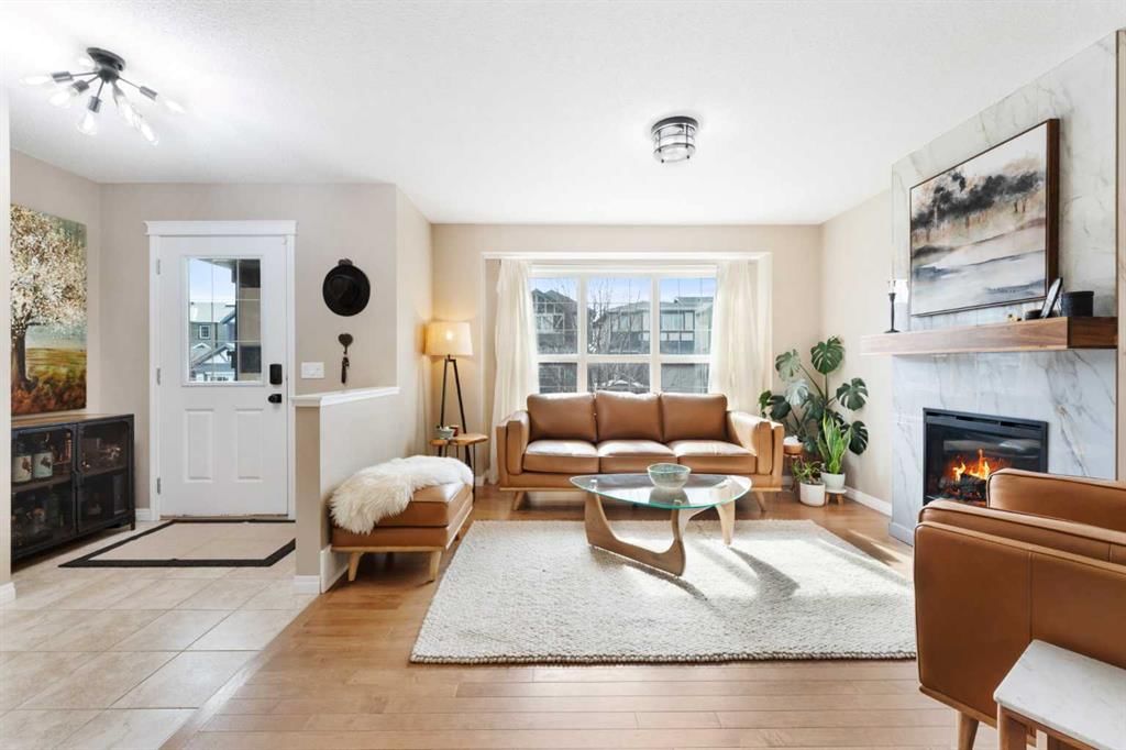 100 Evansborough Common NW, Calgary — photo 4 of 50
