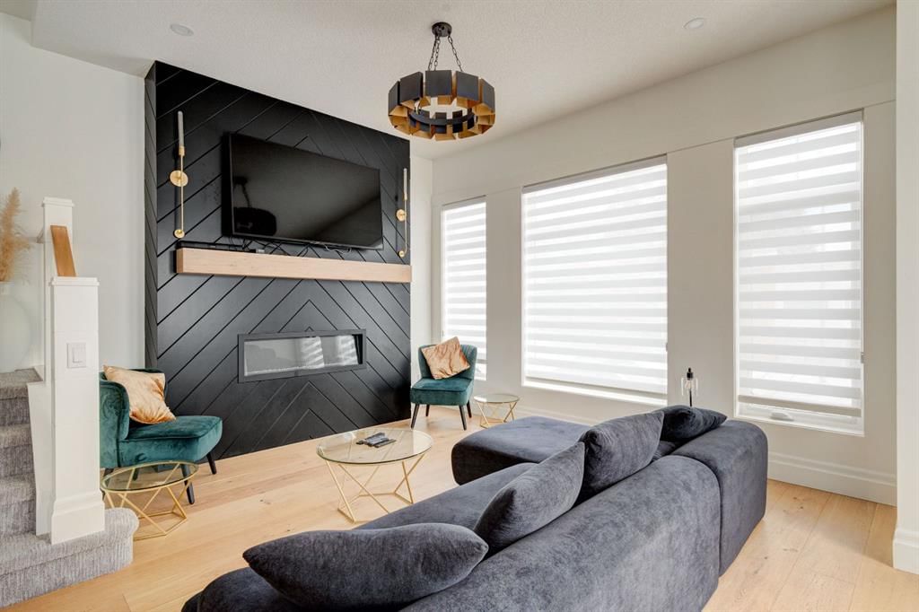 1804 20 Avenue, Calgary — photo 4 of 40