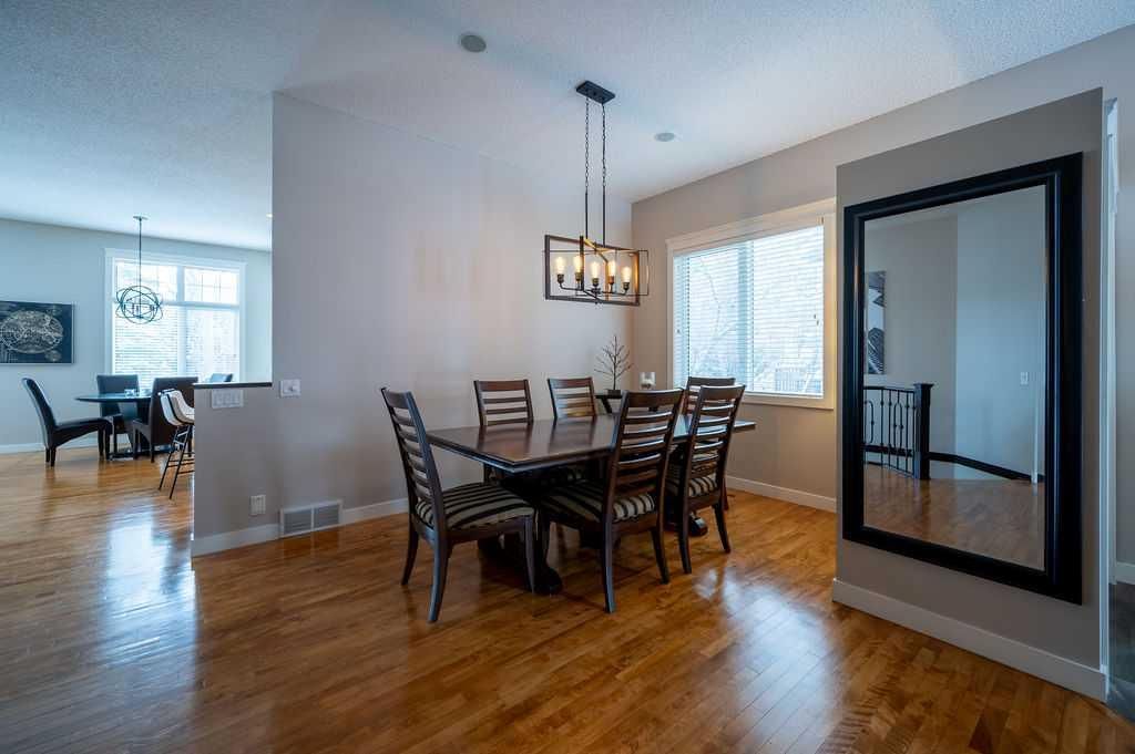 45 Mt Gibraltar Heights SE, Calgary — photo 3 of 48