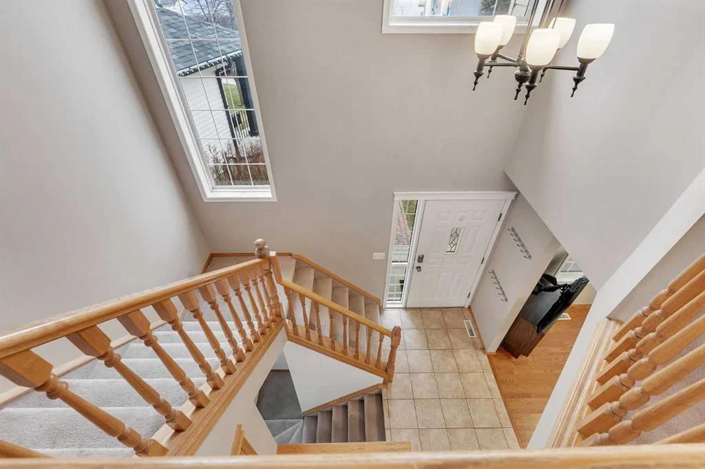 52 Covewood Green NE, Calgary — photo 4 of 40