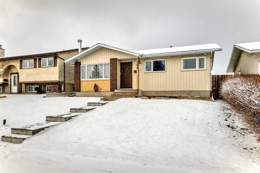 164 Rundlefield Crescent NE, Calgary — photo 2 of 32
