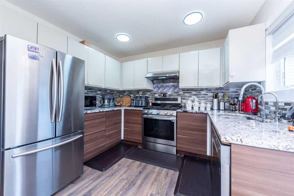 39 Tararidge Drive NE, Calgary — photo 4 of 39