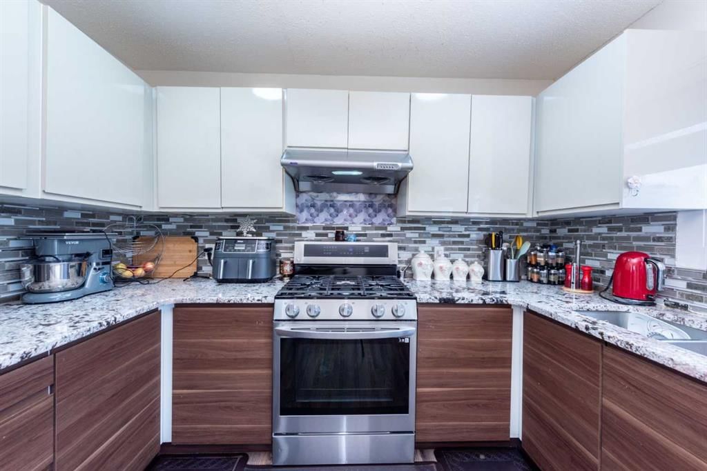 39 Tararidge Drive NE, Calgary — photo 5 of 39