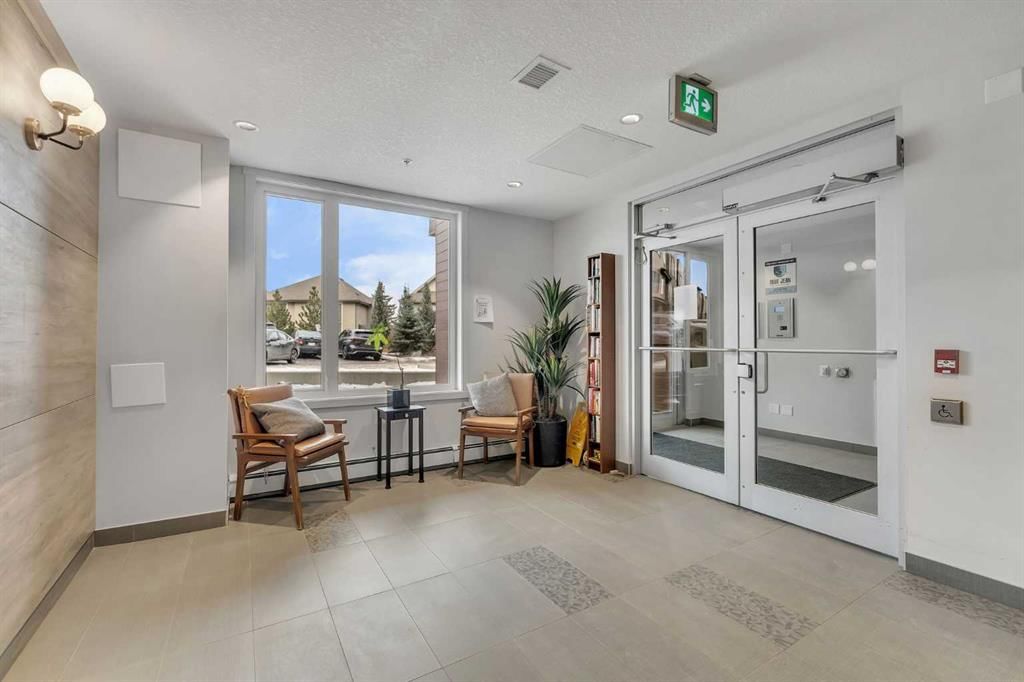 301, 71 Shawnee Common SW, Calgary — photo 5 of 33