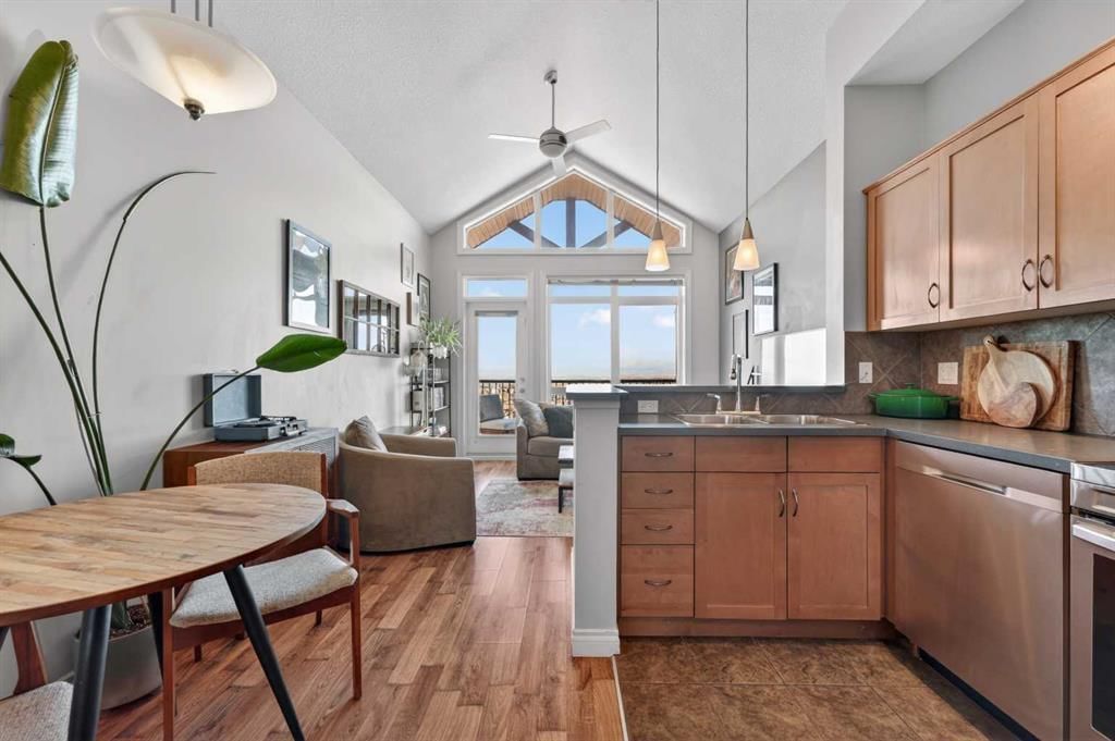 10, 169 Rockyledge View NW, Calgary — main listing photo