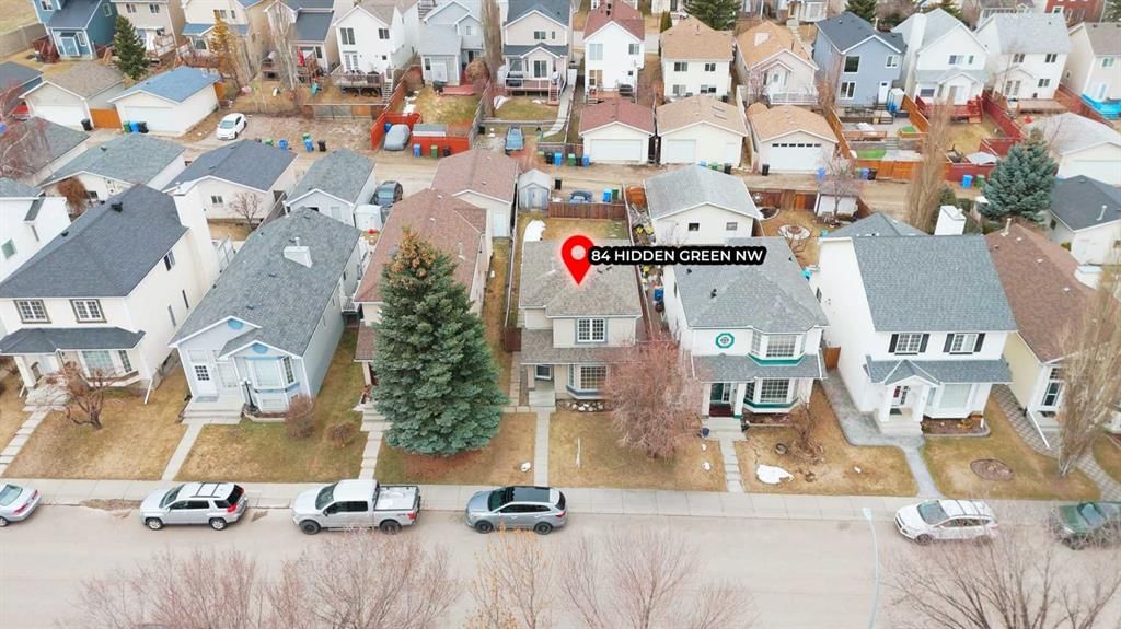 84 Hidden Green NW, Calgary — photo 2 of 45