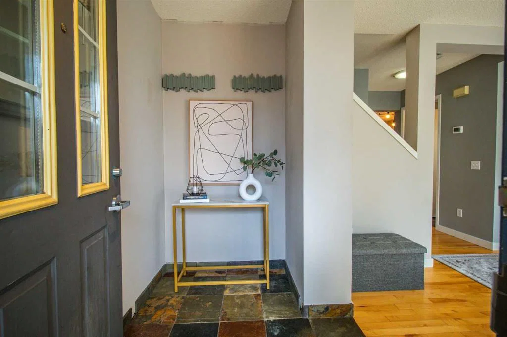 84 Hidden Green NW, Calgary — photo 3 of 45