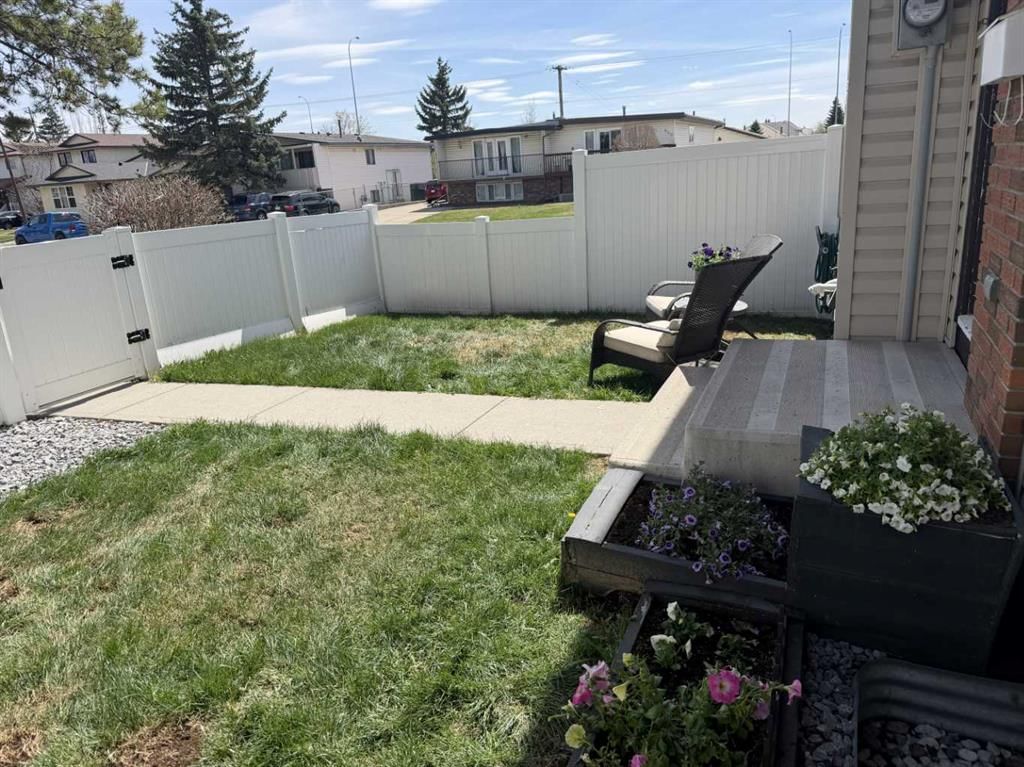 78, 740 Bracewood Drive SW, Calgary — photo 2 of 32