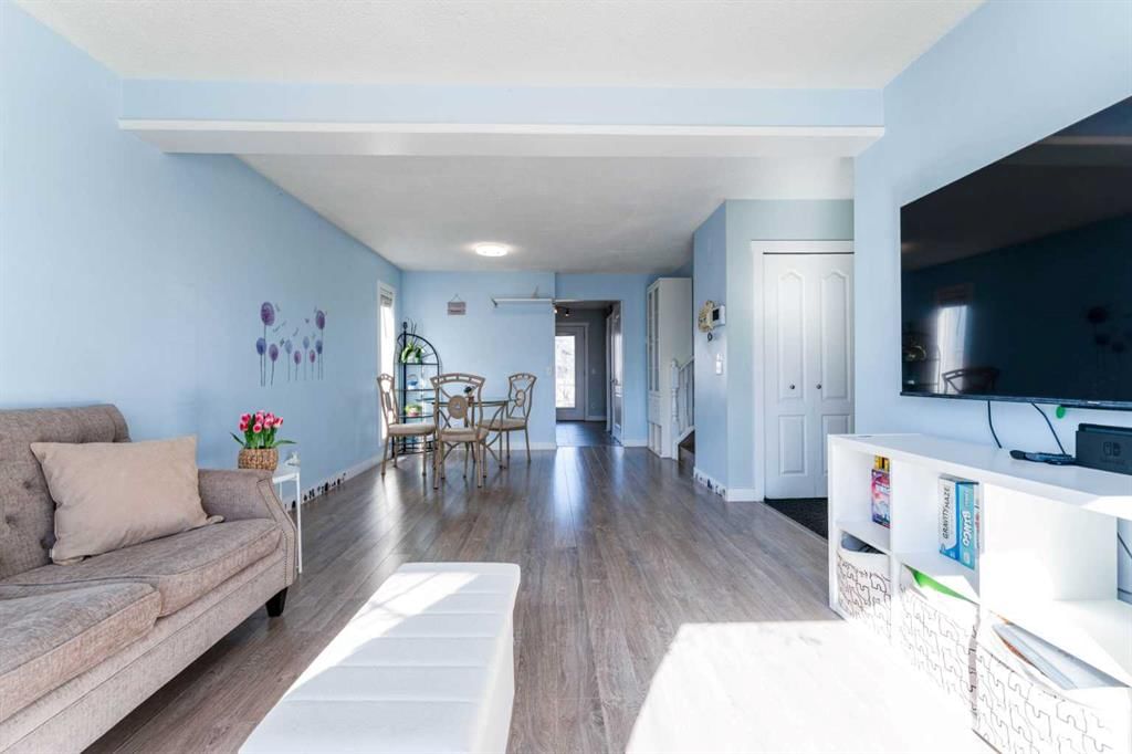 126 Erin Road SE, Calgary — photo 2 of 50