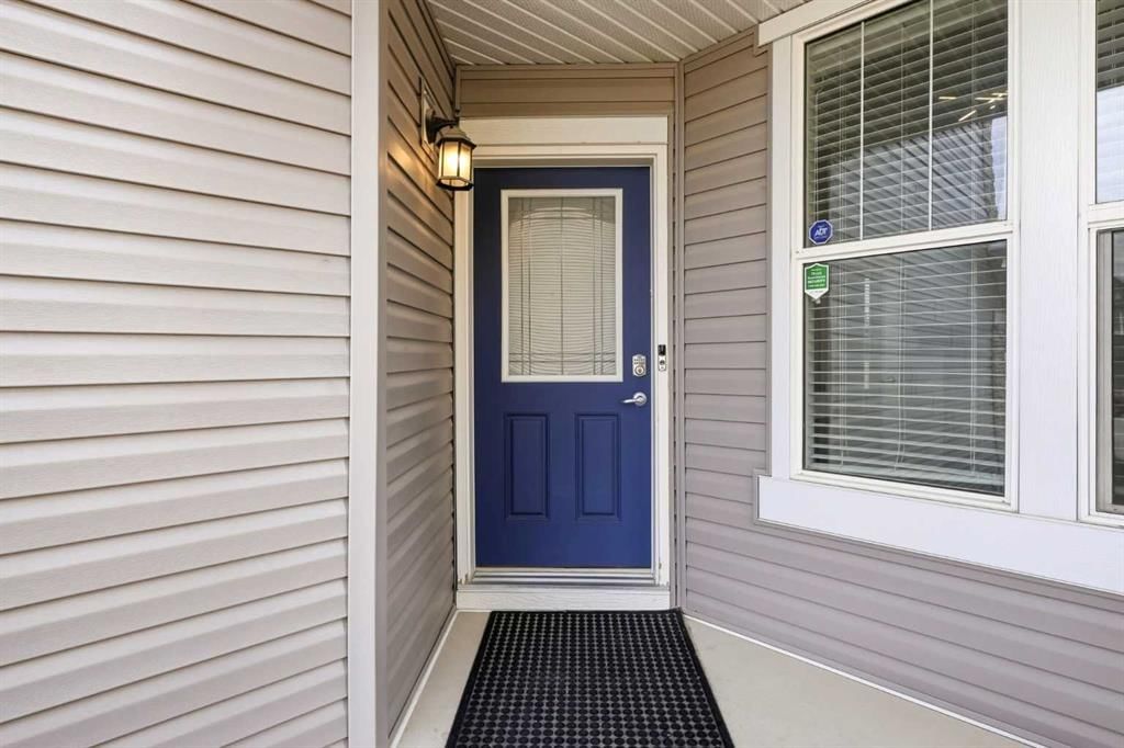 83 Nolanfield Court NW, Calgary — photo 4 of 50