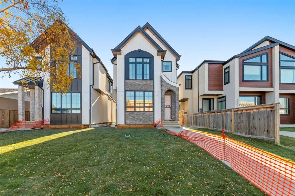 2325 53 Avenue SW, Calgary — photo 4 of 50