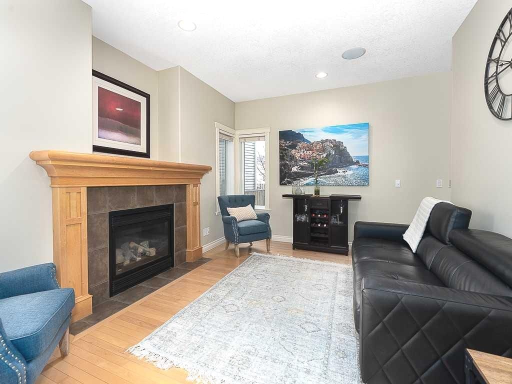 195 Royal Birkdale Crescent NW, Calgary — photo 4 of 34