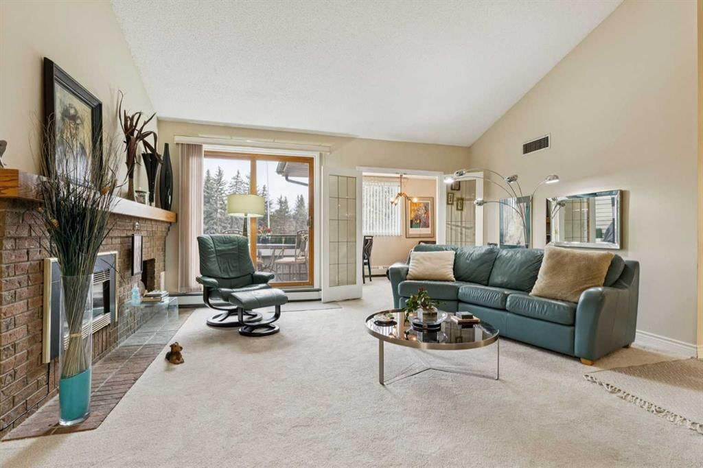 302, 2425 90 Avenue SW, Calgary — photo 3 of 27