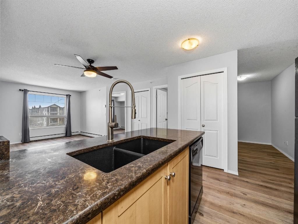 4413, 60 Panatella Street NW, Calgary — photo 4 of 28