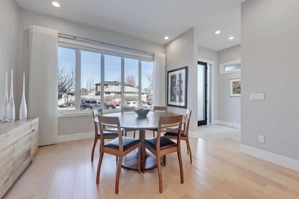 1705 46 Avenue SW, Calgary — photo 2 of 49