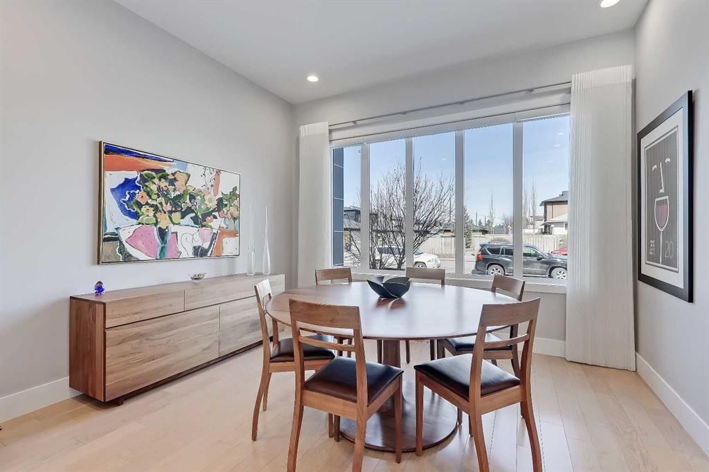 1705 46 Avenue SW, Calgary — photo 3 of 49