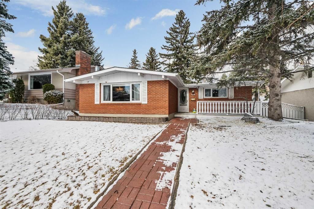 628 Seymour Avenue SW, Calgary — main listing photo