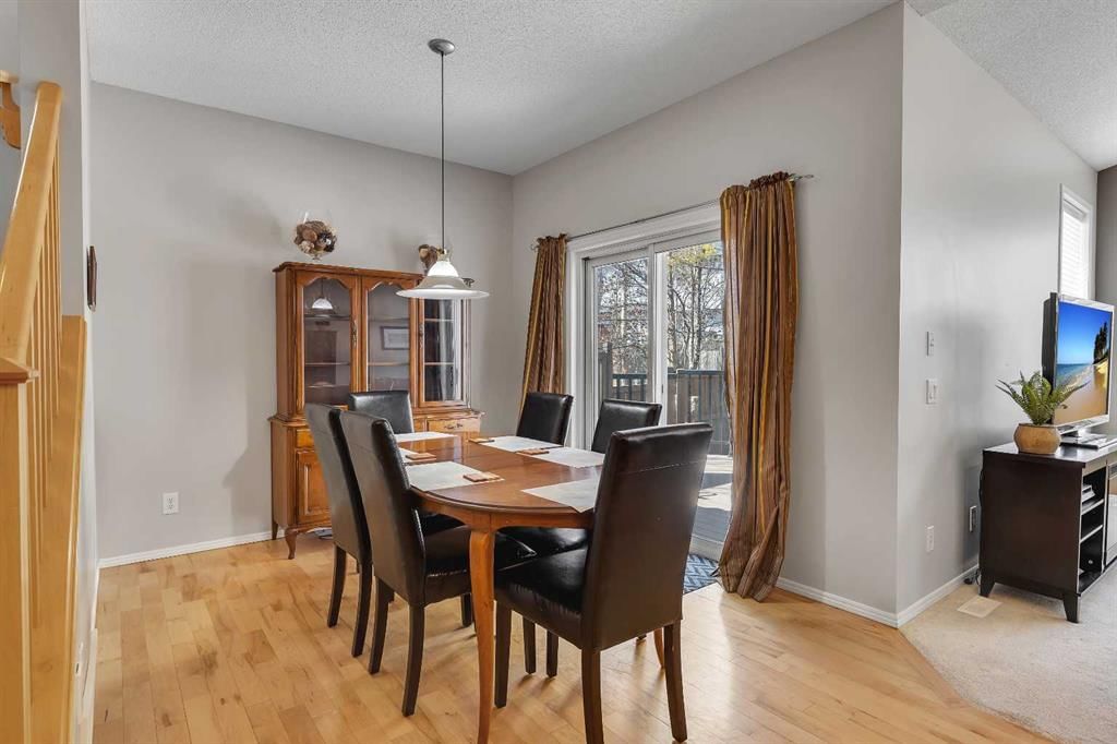 22 Tuscany Ravine Manor NW, Calgary — photo 4 of 50