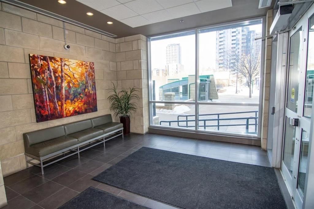2104, 215 13 Avenue SW, Calgary — photo 3 of 36