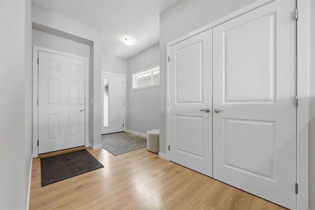 305 Carringsby Way NW, Calgary — photo 2 of 41