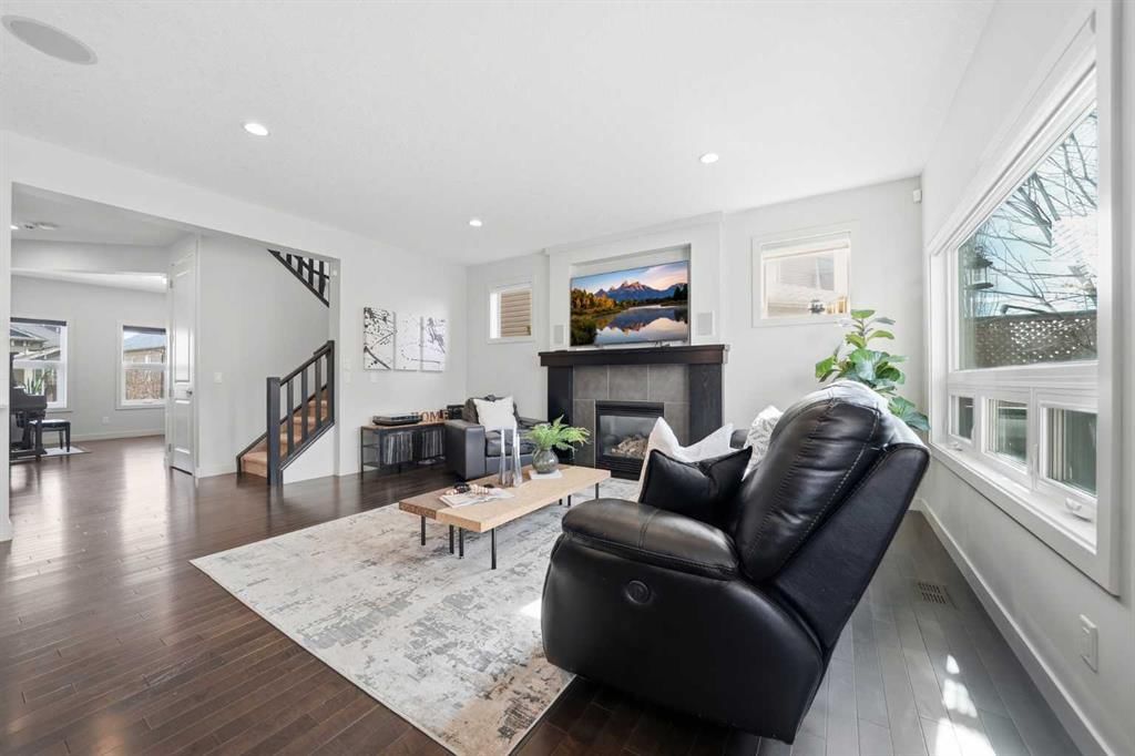 37 Elgin Meadows Manor SE, Calgary — photo 4 of 50
