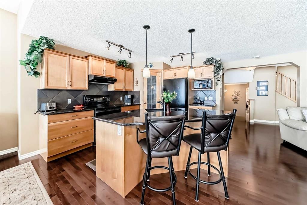 41 Kincora Drive NW, Calgary — photo 3 of 46