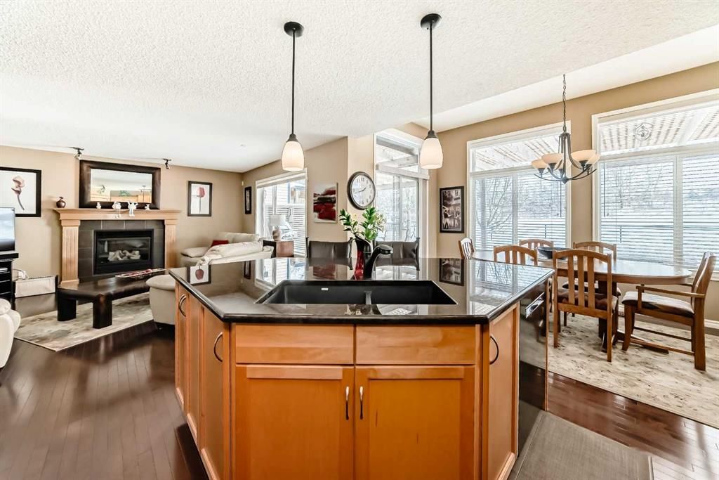41 Kincora Drive NW, Calgary — photo 5 of 46