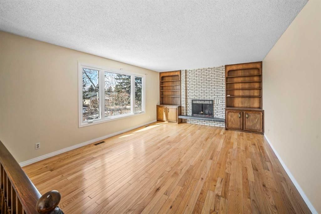 408 Queen Charlotte Drive SE, Calgary — photo 3 of 25