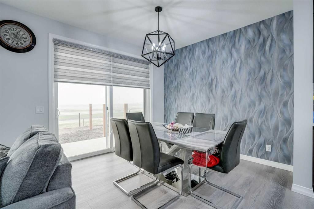 673 Corner Meadows Way NE, Calgary — photo 4 of 34