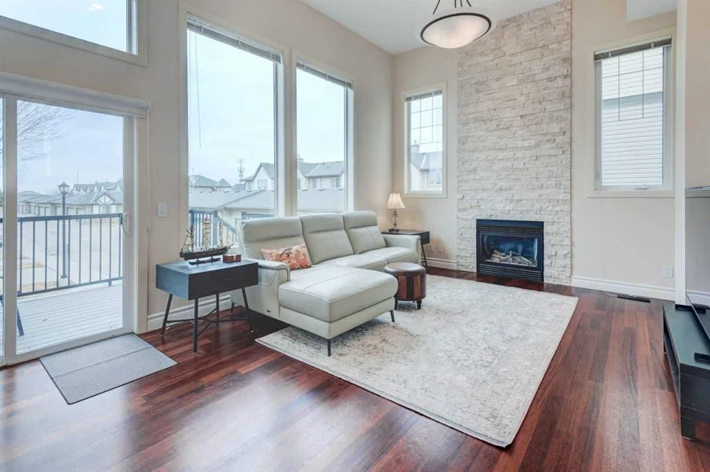 14 Everridge Common SW, Calgary — main listing photo