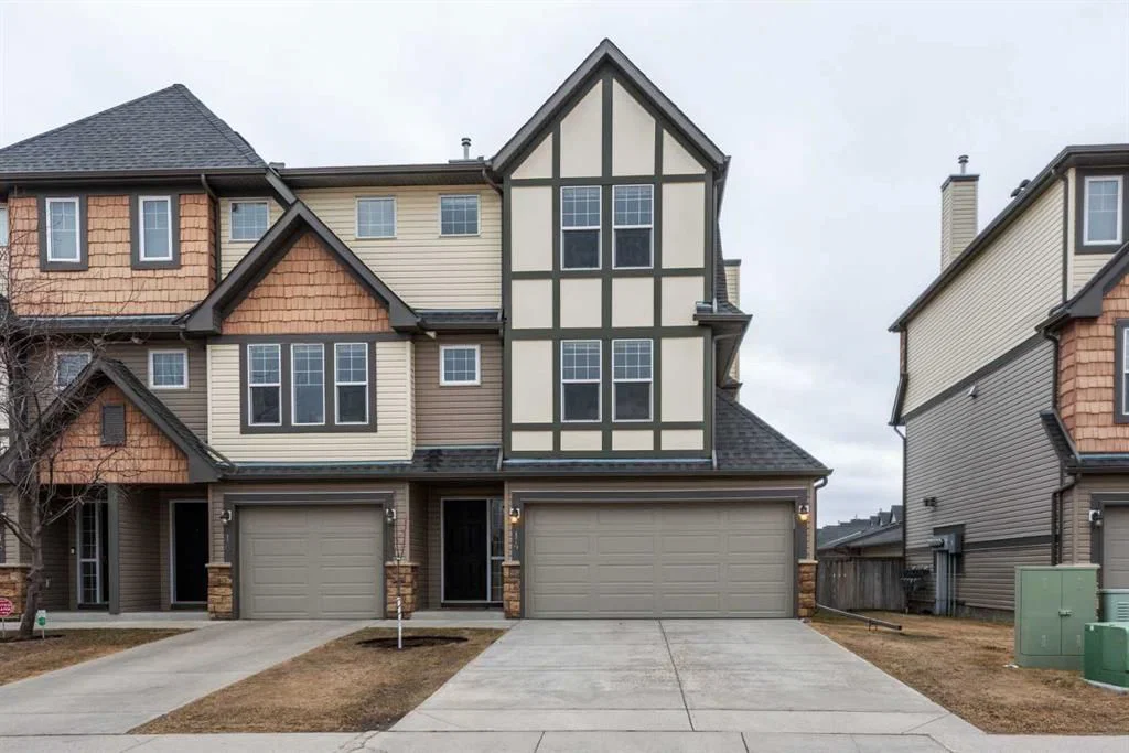 14 Everridge Common SW, Calgary — photo 2 of 35