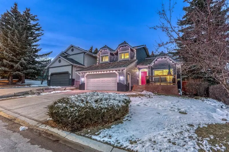 76 Stradbrooke Way SW, Calgary — main listing photo