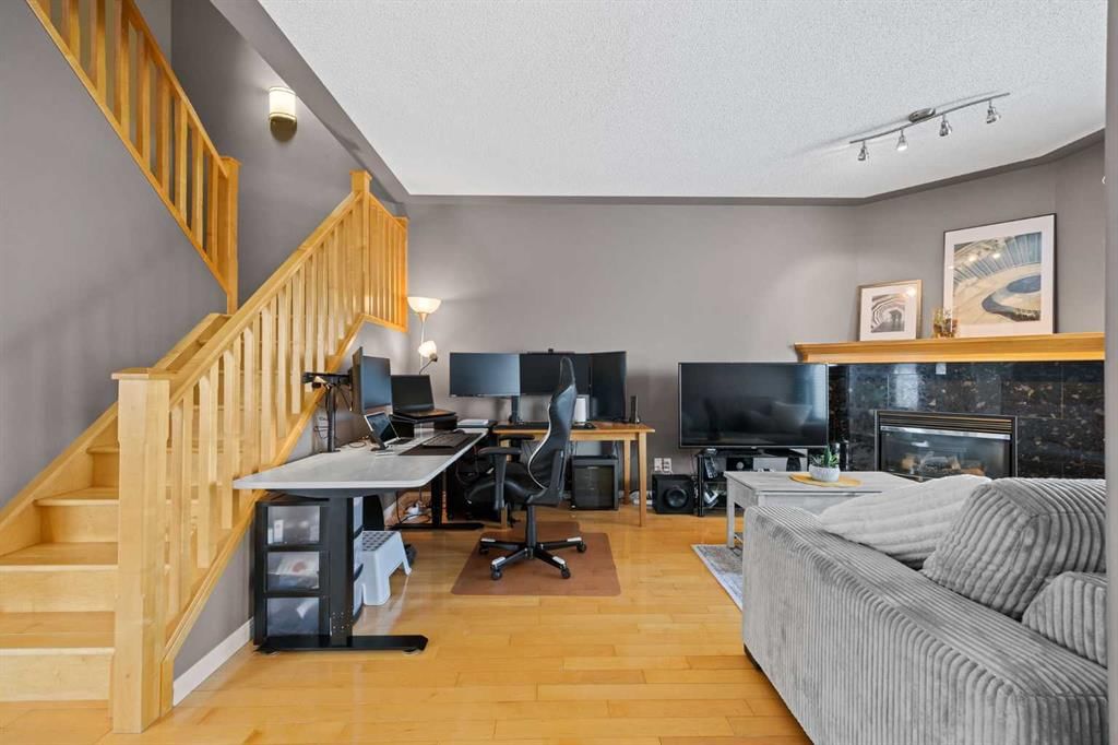 175 Sierra Morena Landing SW, Calgary — photo 2 of 45