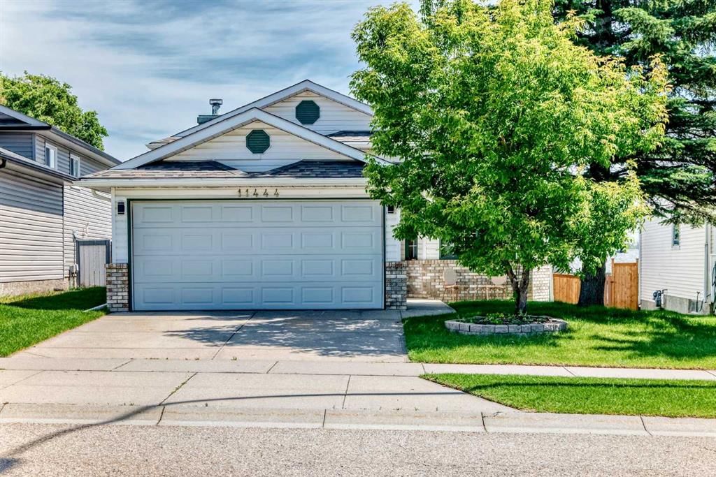 11444 Coventry Boulevard NE, Calgary — photo 2 of 47