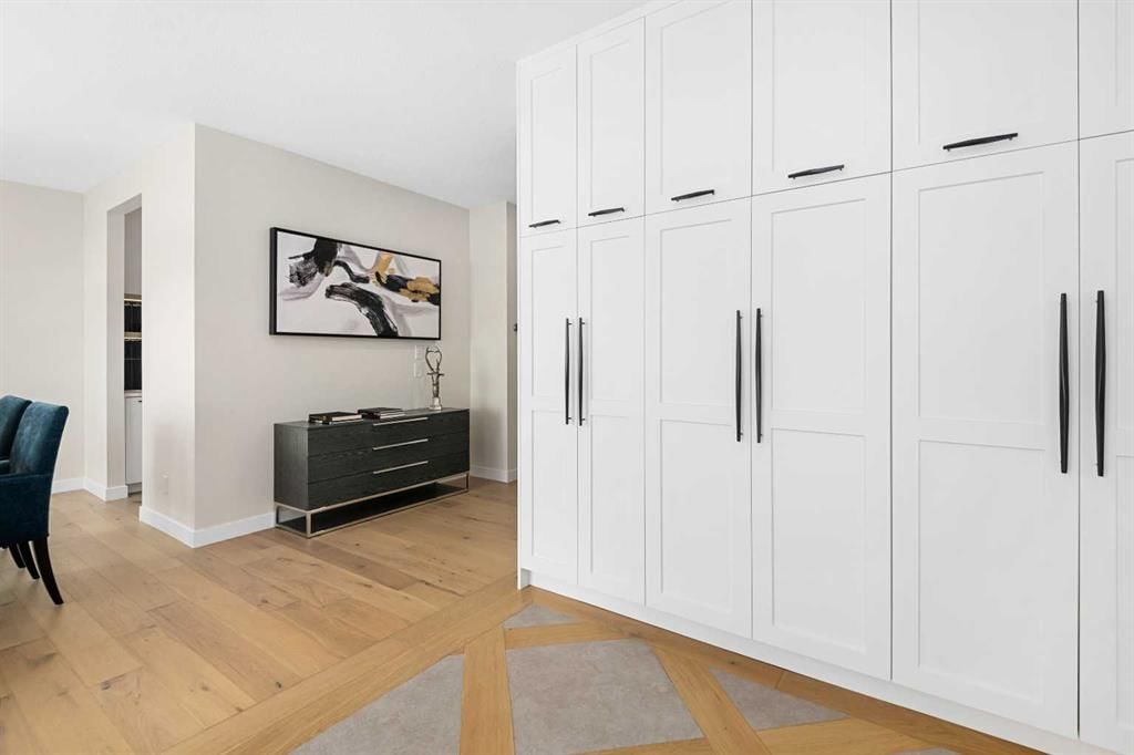 4908 22 Street SW, Calgary — photo 2 of 50