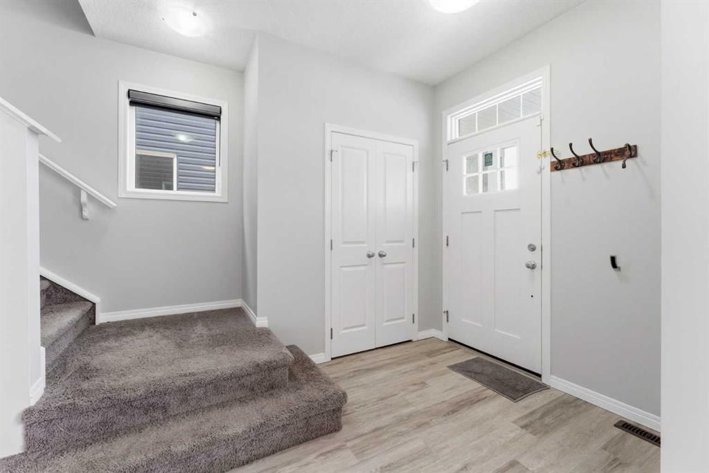 730 Redstone Drive NE, Calgary — photo 3 of 39