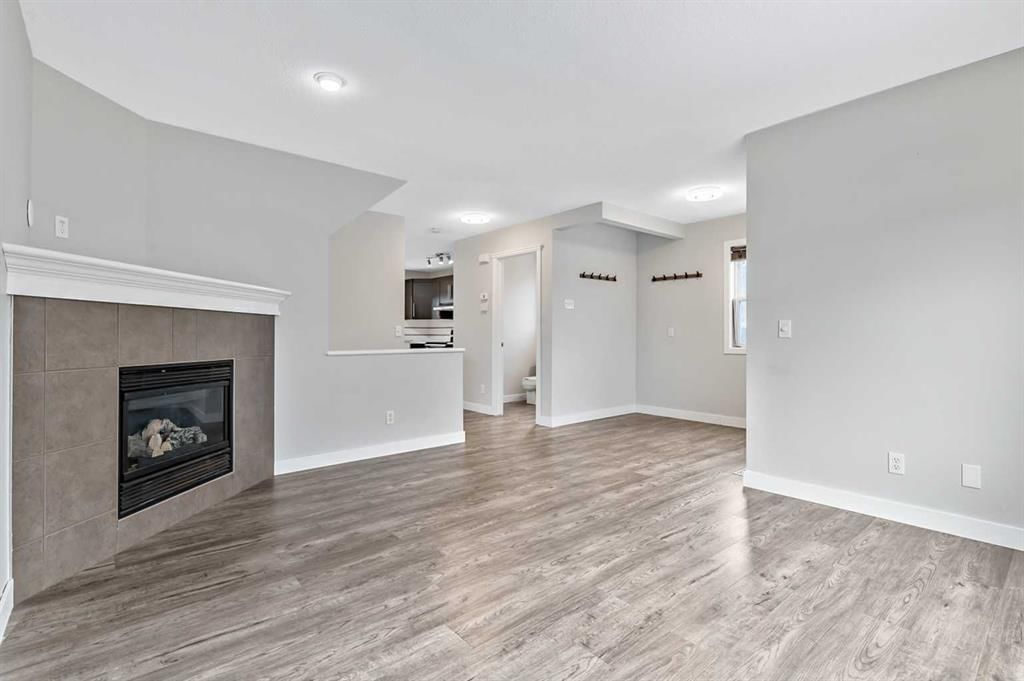 183 Everglen Rise SW, Calgary — photo 4 of 28
