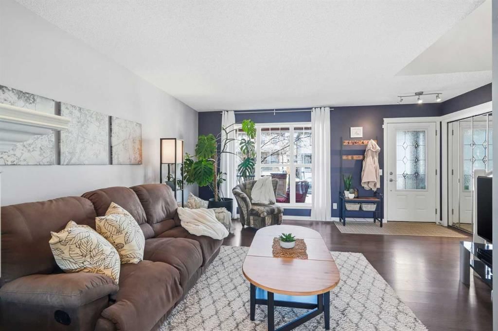 127 Tuscany Valley Rise NW, Calgary — photo 4 of 36