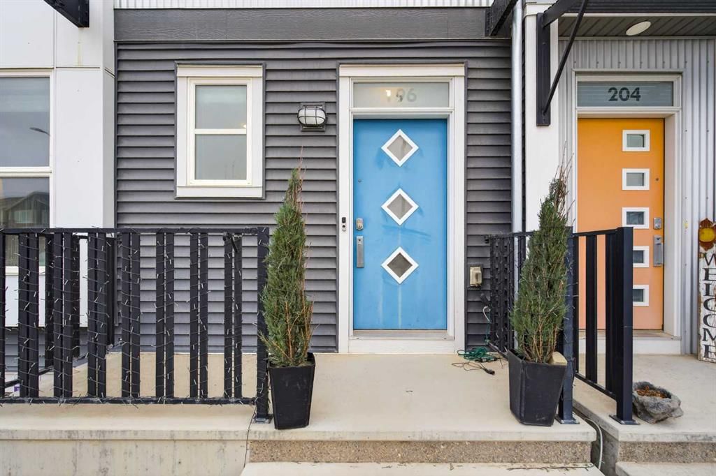 196 Livingston View NE, Calgary — photo 5 of 49