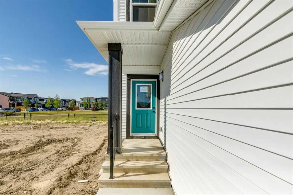 98 Creekstone Place SW, Calgary — photo 2 of 49