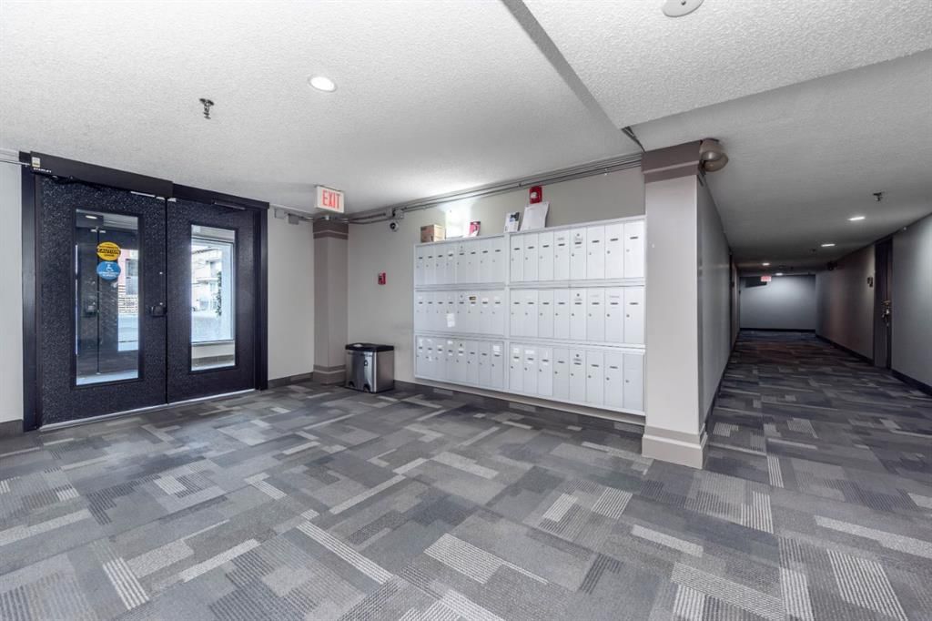 307, 647 1 Avenue NE, Calgary — photo 4 of 27