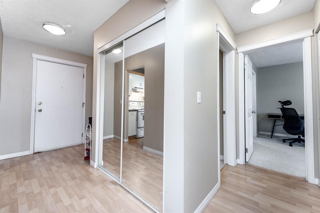307, 647 1 Avenue NE, Calgary — photo 5 of 27