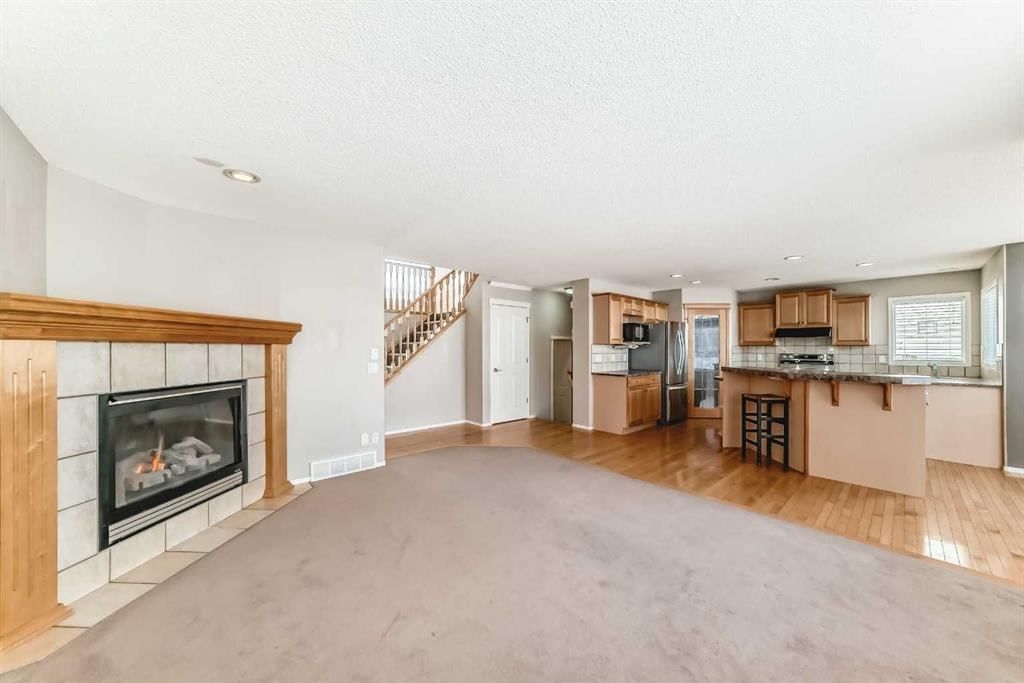 131 Somerside Crescent SW, Calgary — photo 5 of 50