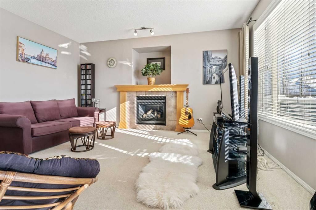 57 Royal Elm Mews NW, Calgary — photo 5 of 27