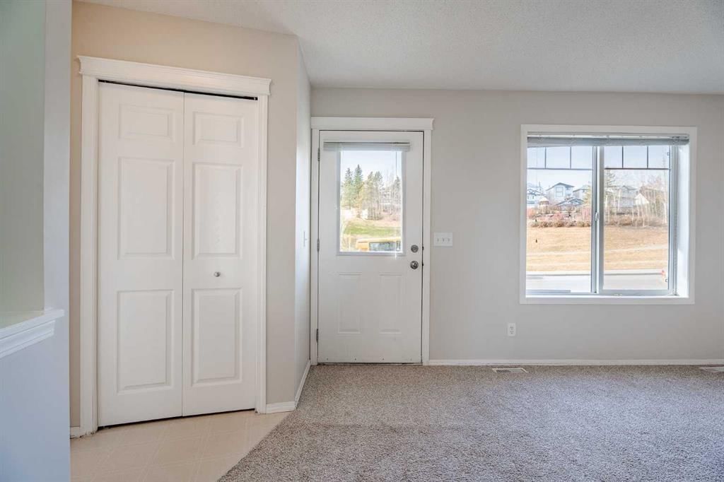 122 Panamount Drive NW, Calgary — photo 2 of 36