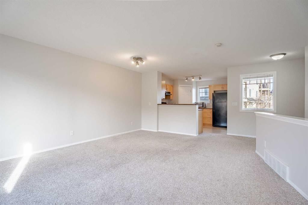122 Panamount Drive NW, Calgary — photo 5 of 36